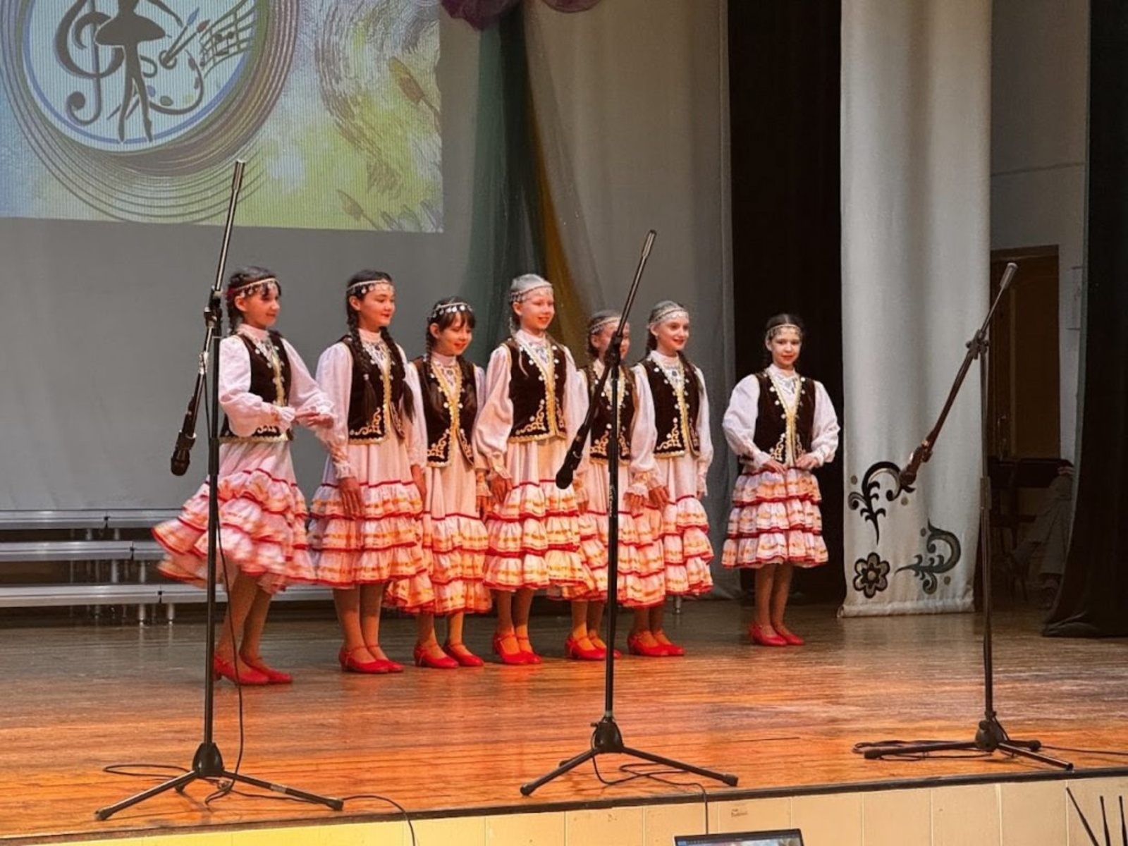 В Детской школе искусств Уфимского района прошел торжественный отчетный концерт