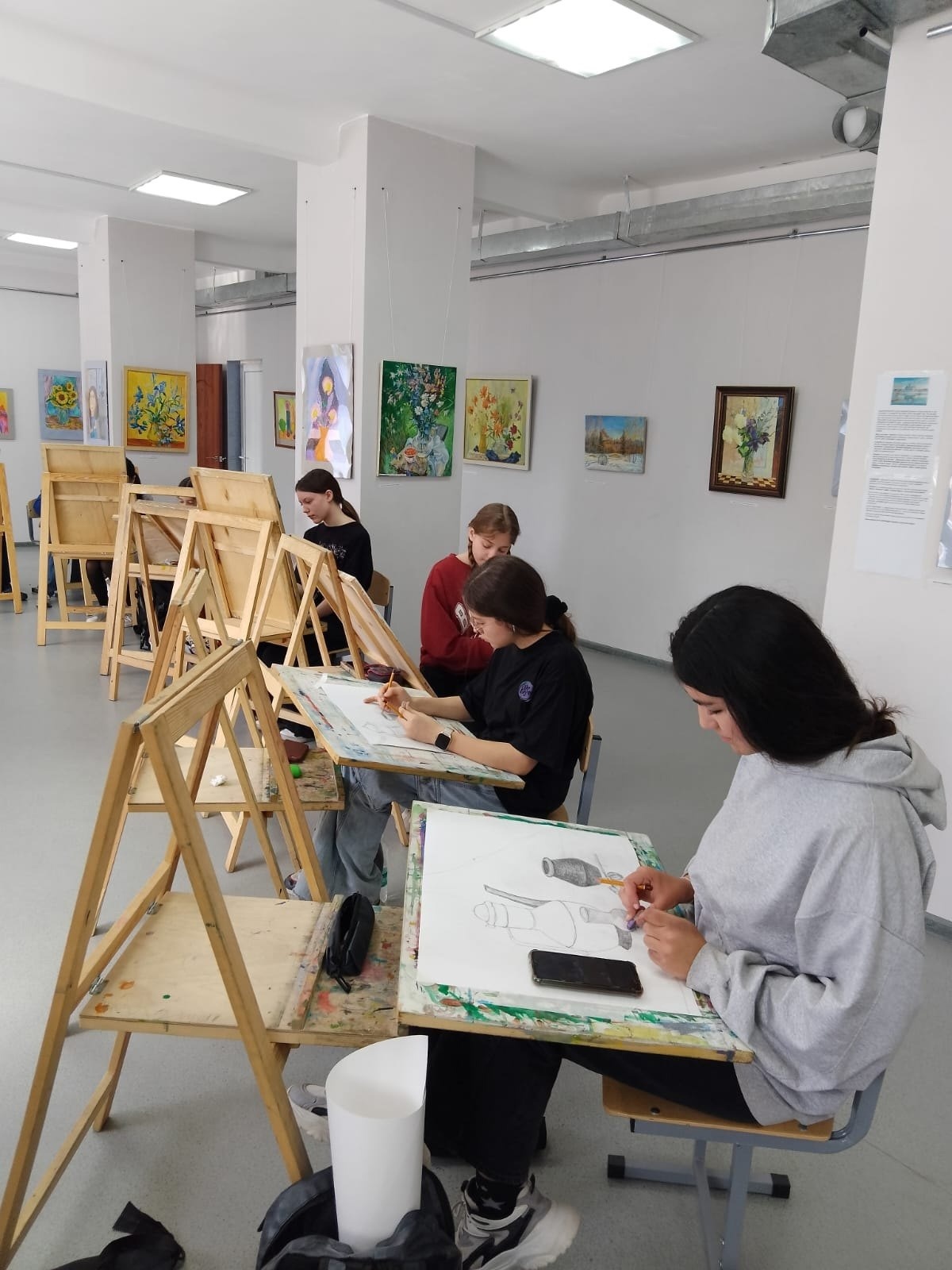 В Уфимском районе состоялась Олимпиада по академическому рисунку и живописи