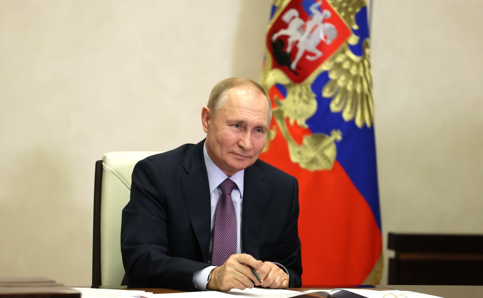 Владимир Путин подписал закон о едином пособии для беременных и семей с детьми