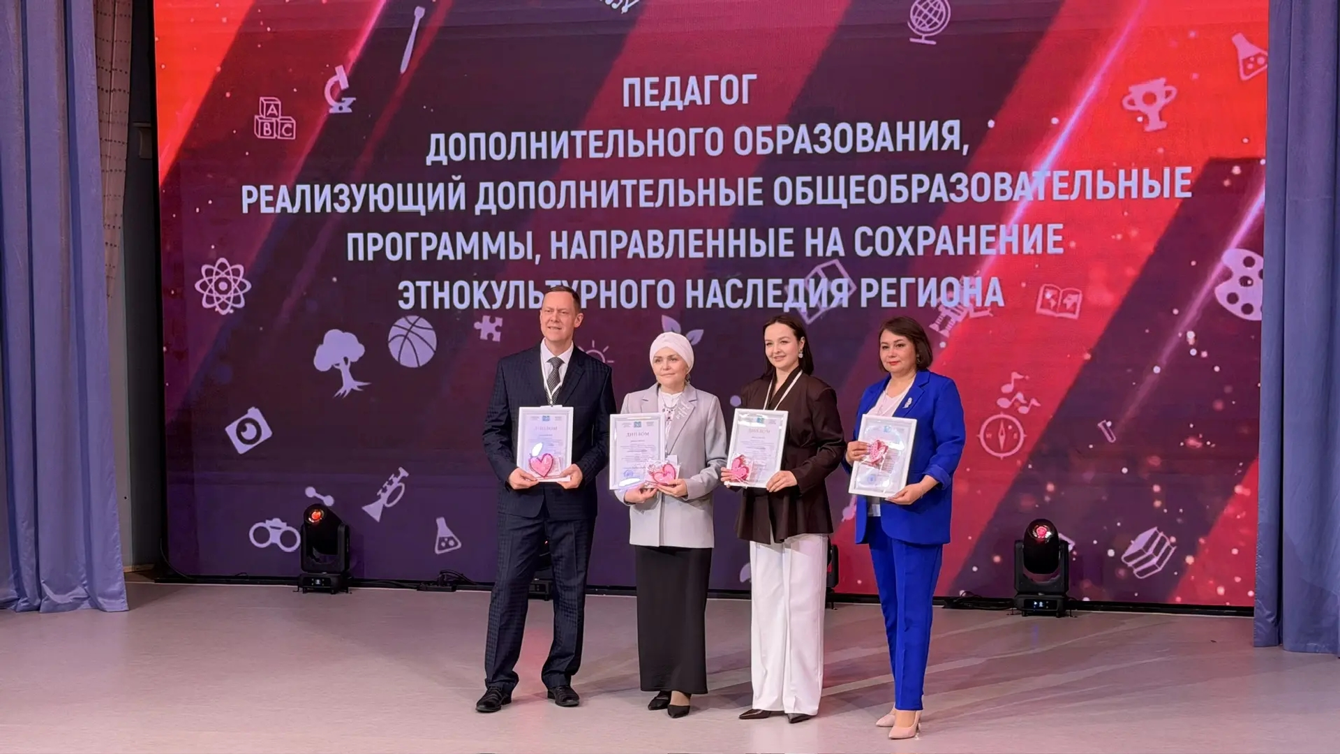 4 педагога из Уфимского района - в финале «Сердце отдаю детям»