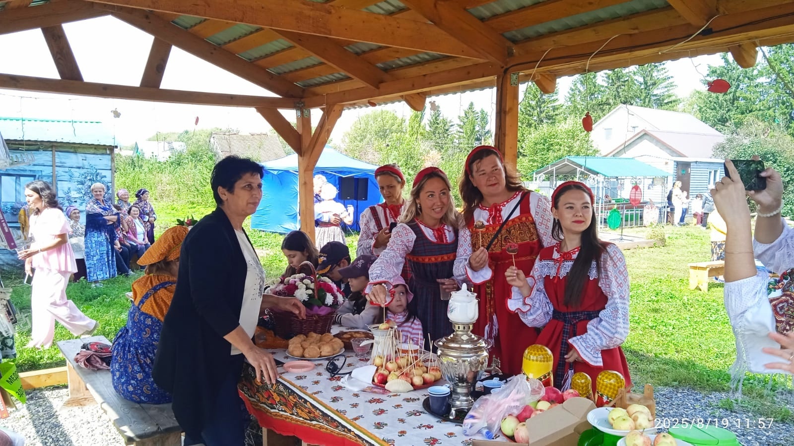 В Уфимском районе отпраздновали Яблочный Спас и годовщину Музея русской песни