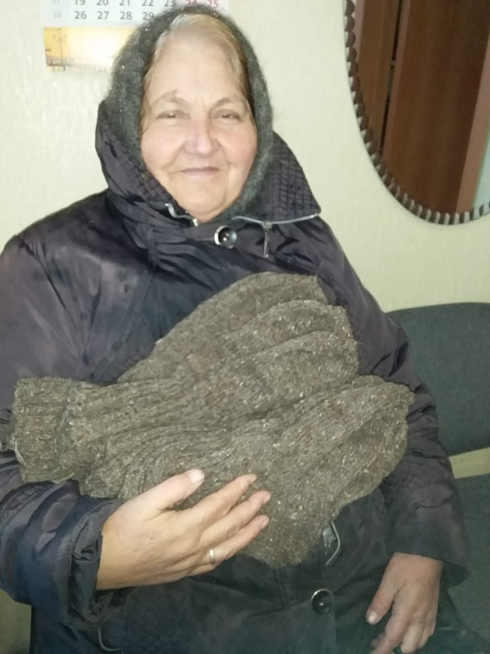 Жительницы Уфимского района вяжут теплые вещи для военнослужащих, принимающих участие в СВО