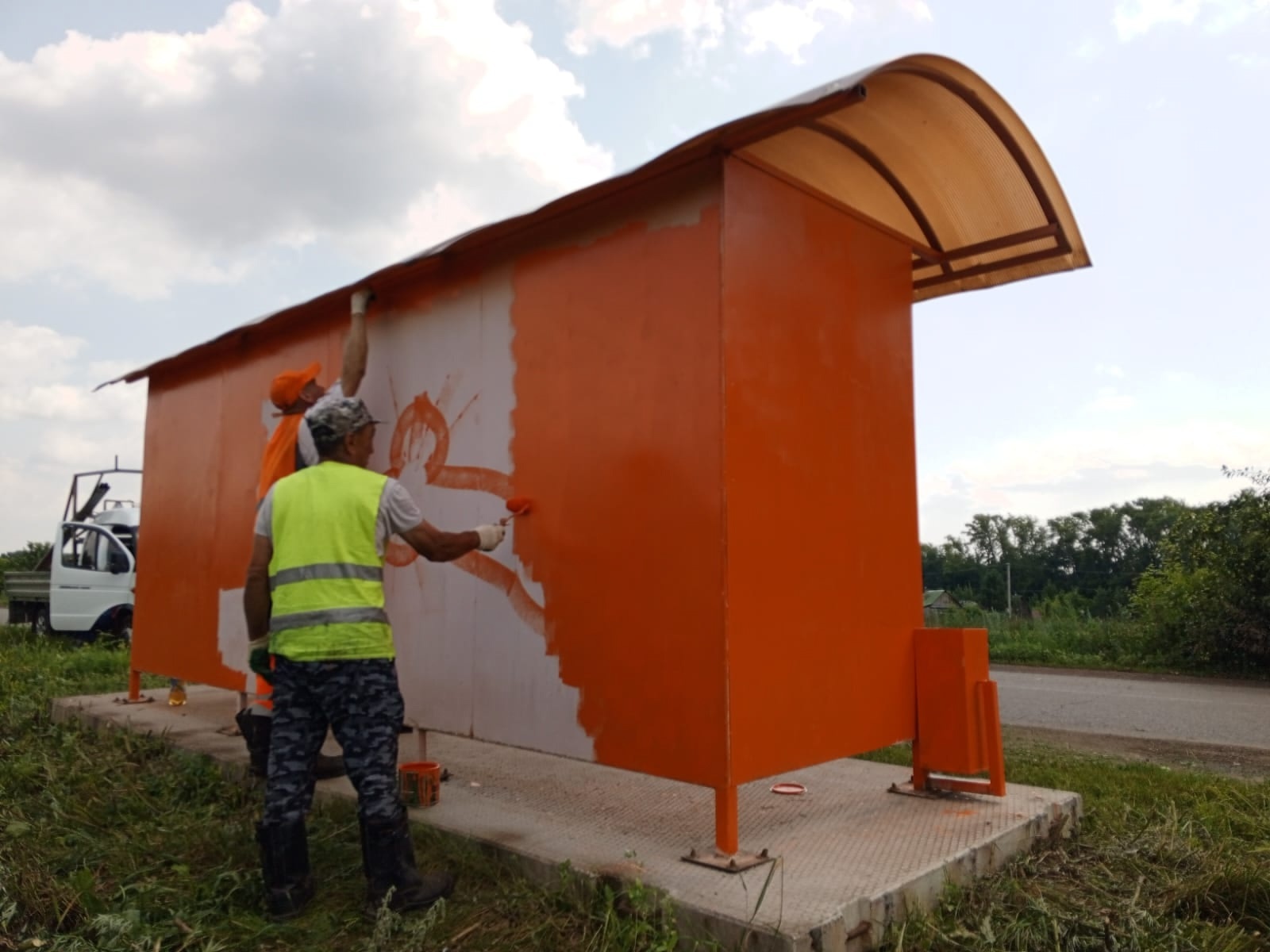 Остановки Уфимского района становятся чище и уютнее