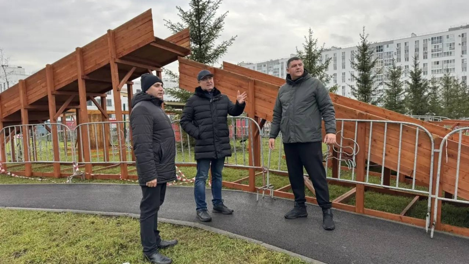 Новогодняя елка впервые украсит уфимский сквер «Времена года»