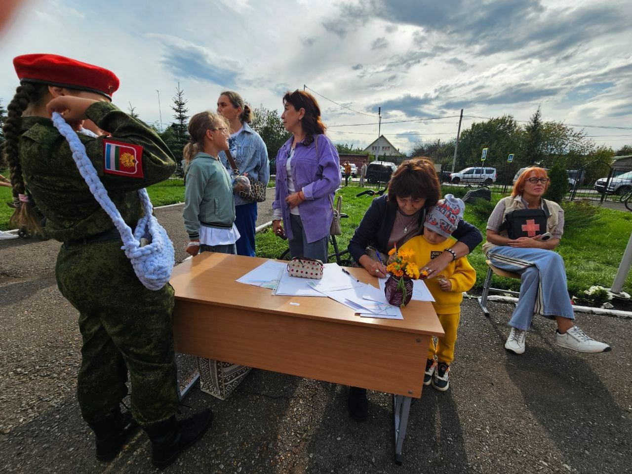 В лицее села Булгаково состоялась благотворительная ярмарка в поддержку СВО