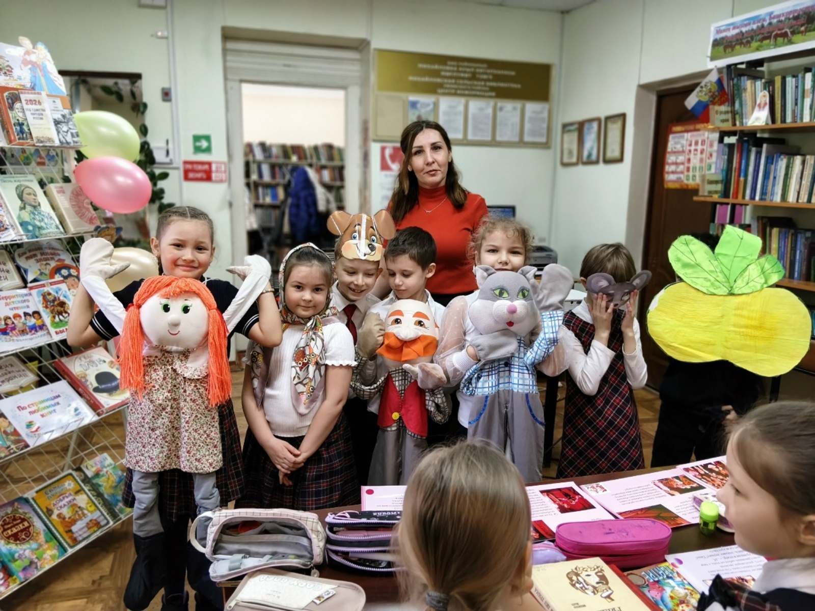 Игровая программа «Мы играем в сказку» прошла в Михайловской библиотеке