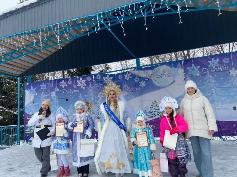 В селе Зубово открылся ледовый городок на Центральной площади