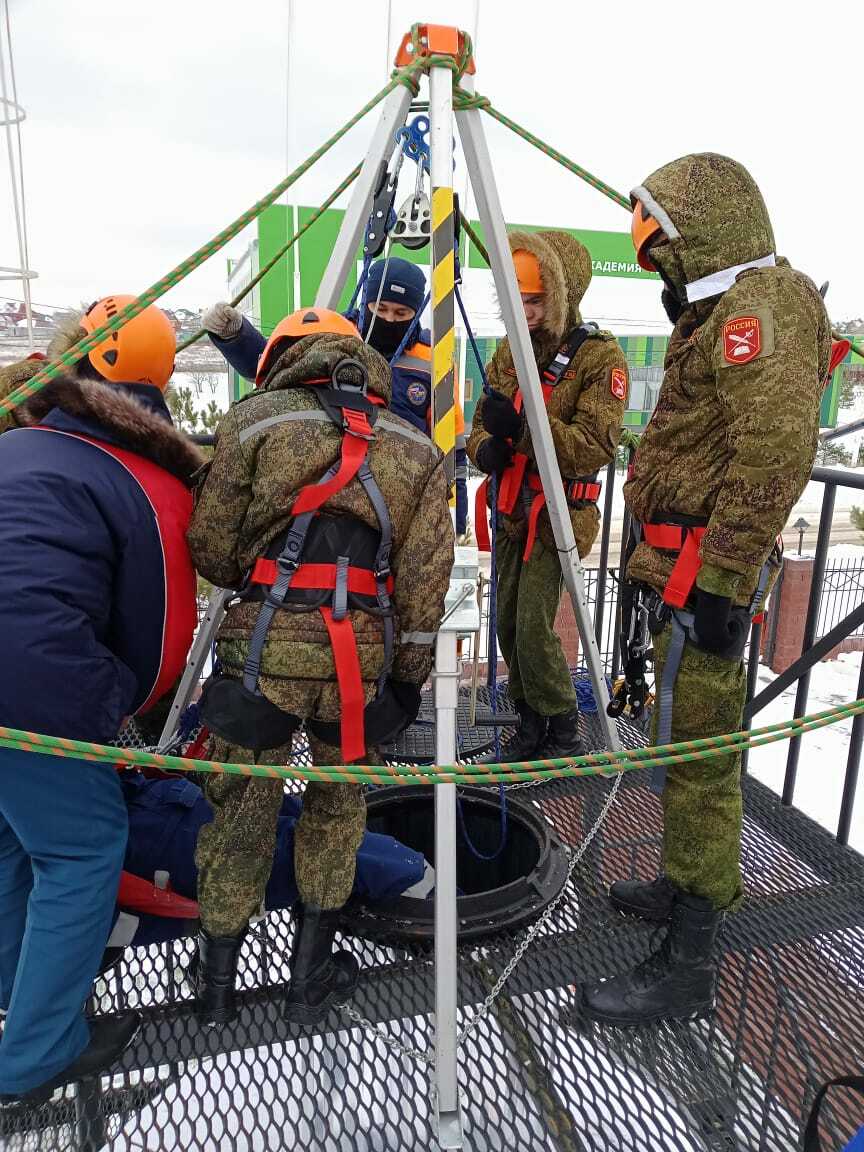 Лицеисты Уфимского района Башкирии учатся быть спасателями