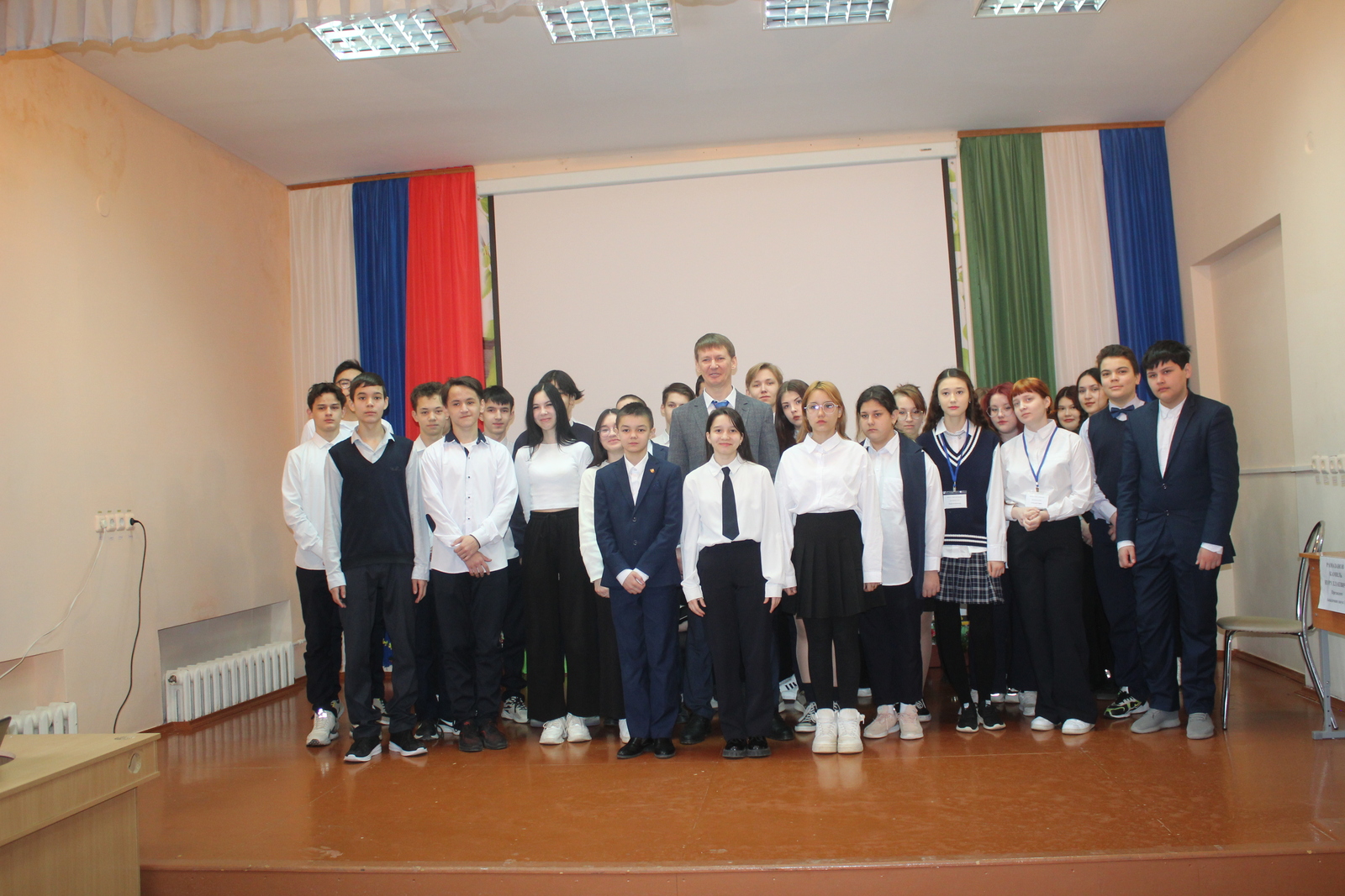 Президент Академии Наук республики Камиль Рамазанов посетил Юматовскую школу