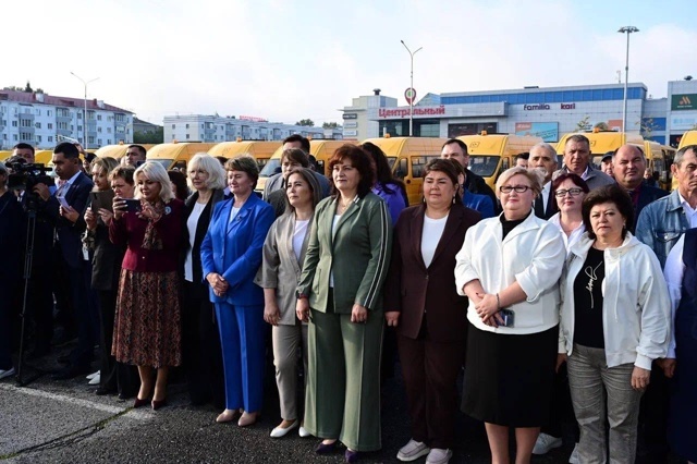 К началу учебного года школы Уфимского района получили новые автобусы