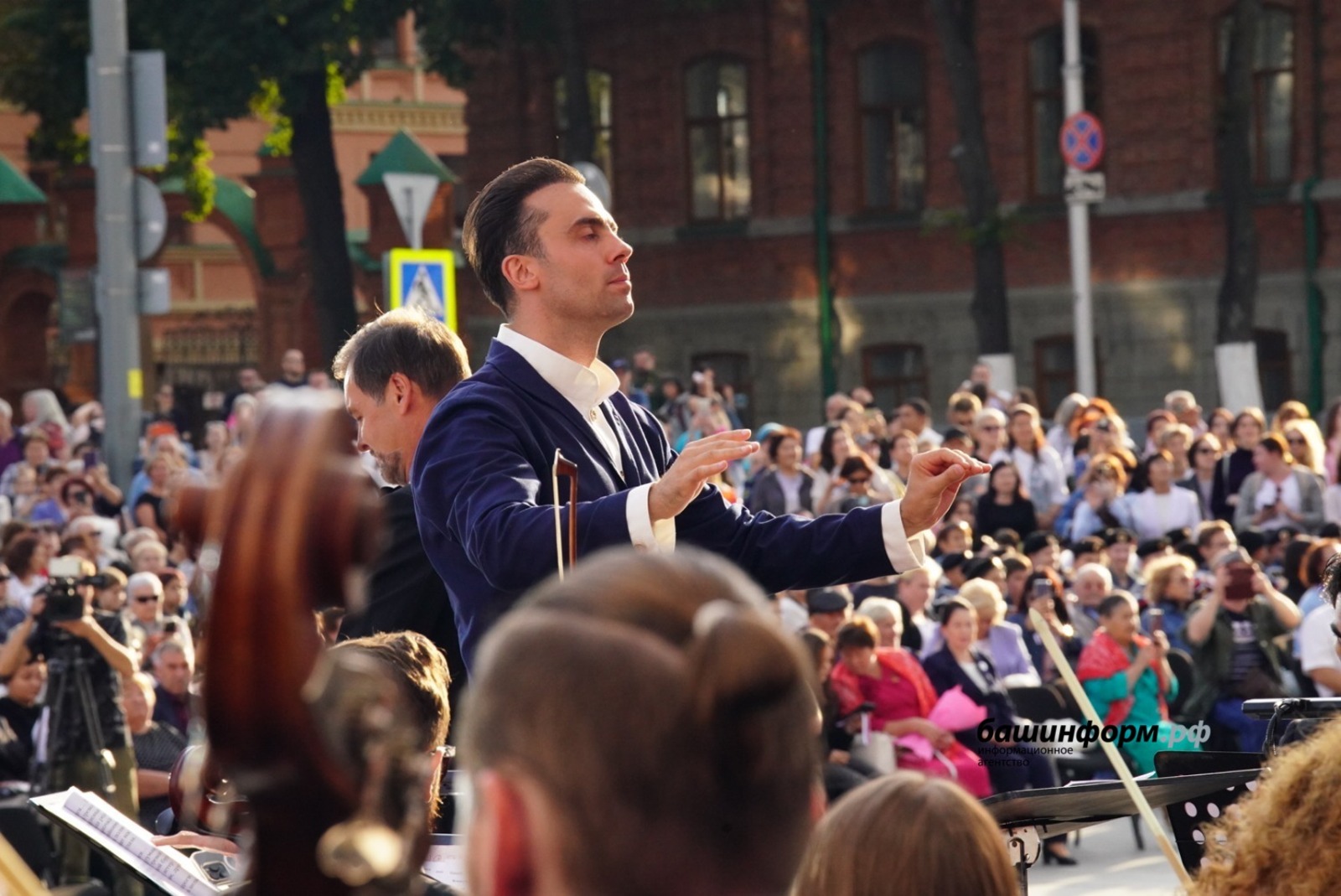 В Уфе открылся масштабный музыкальный фестиваль «Романтика осени»