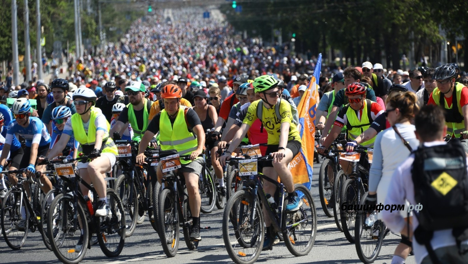 В Уфе более 32 тысяч человек приняли участие в Дне 1000 велосипедистов