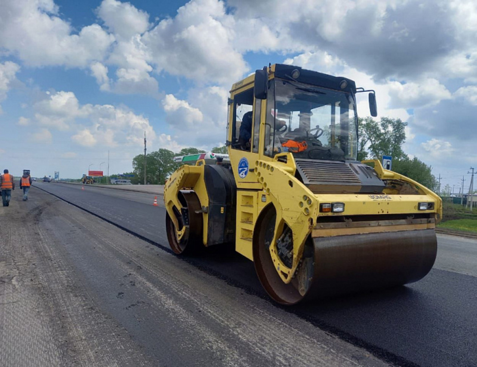 В Кармаскалинском районе Башкирии идут ремонтные работы на автодороге Уфа-Инзер-Белорецк