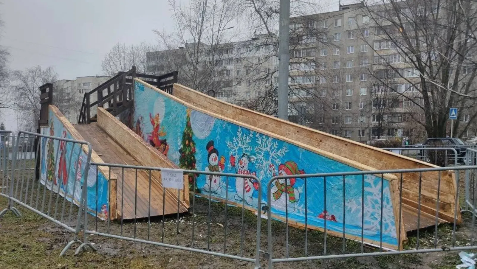 В Уфе завершаются работы по благоустройству новогодних площадок
