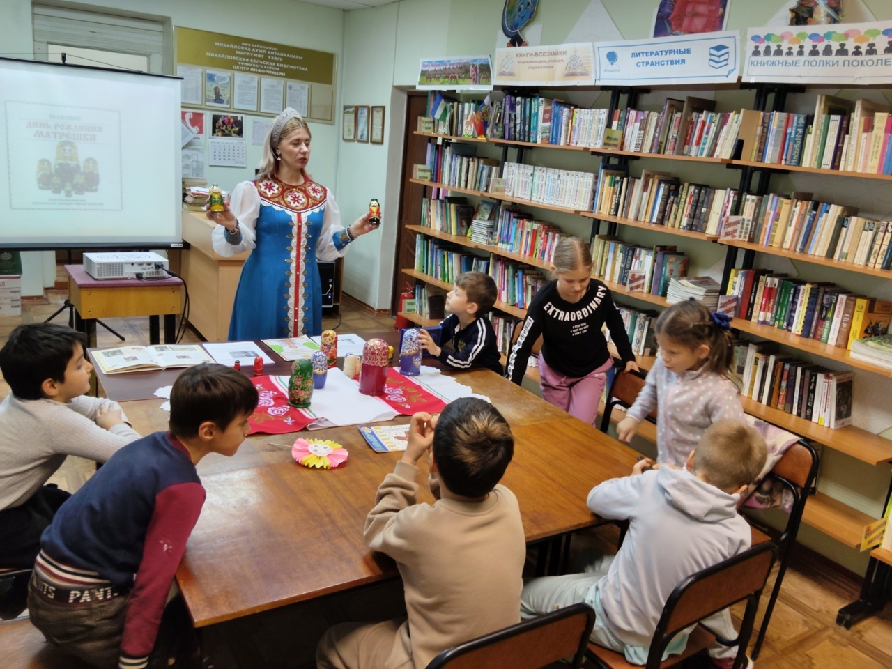 В Михайловке прошёл фольклорный час «Ах, матрёшка - русская краса!»