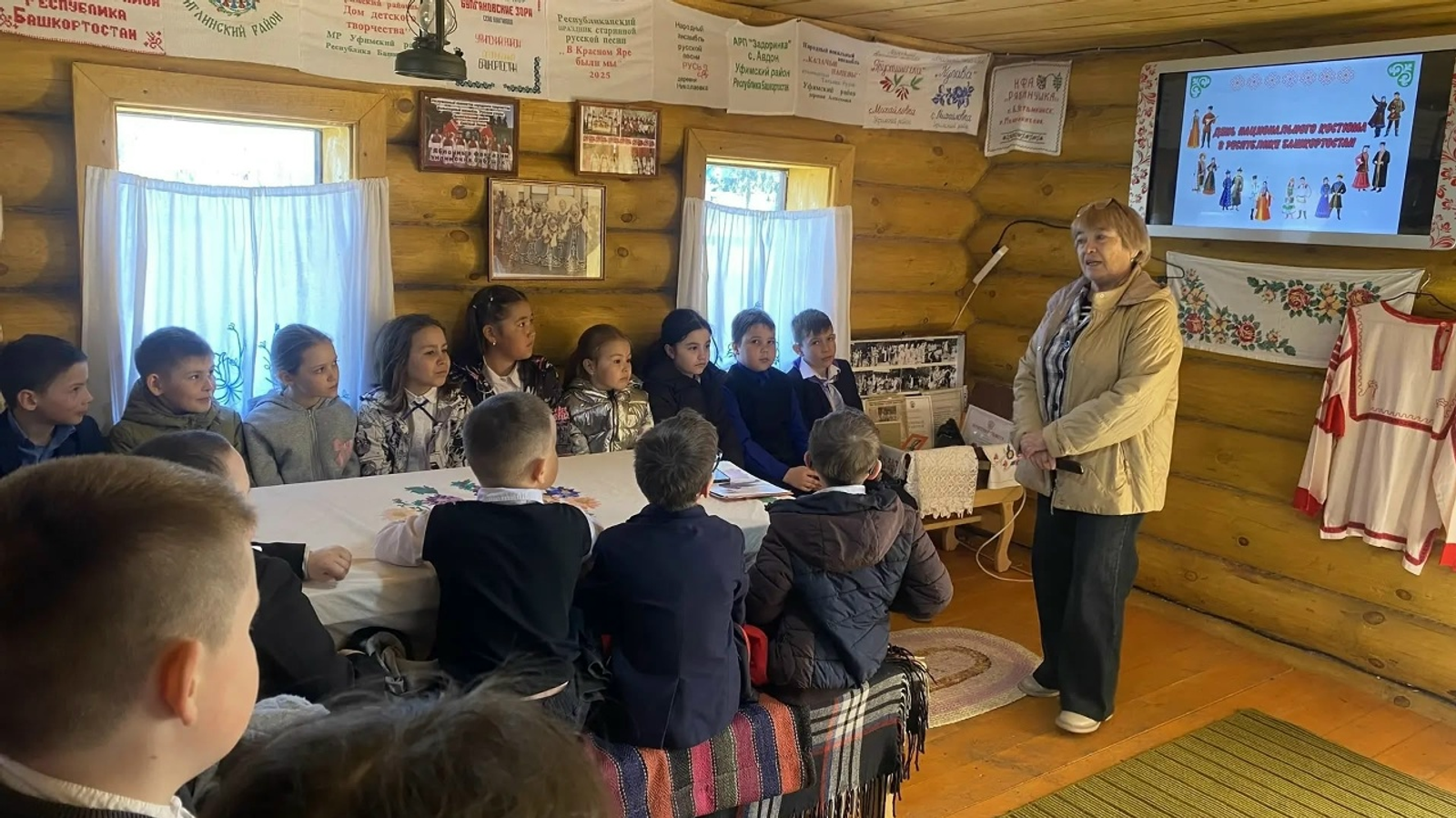 В ИКЦ «Красный Яр» Уфимского района берегут секреты русского народного костюма