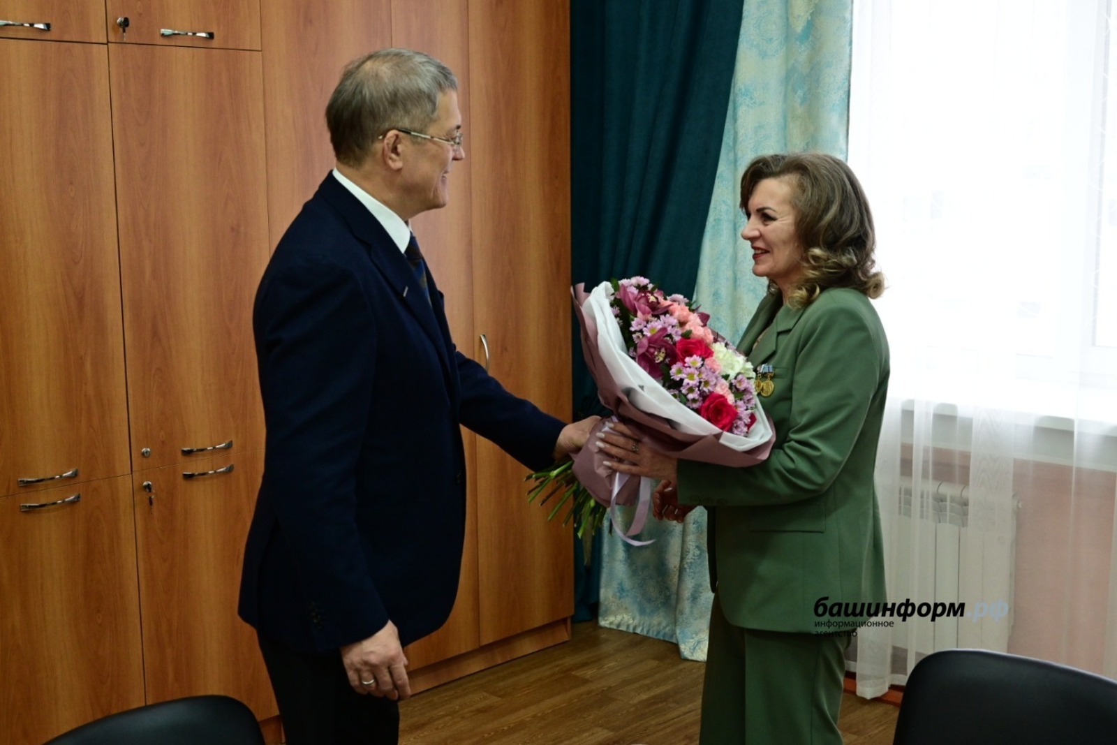 Глава Башкирии посетил маму погибшего Героя России