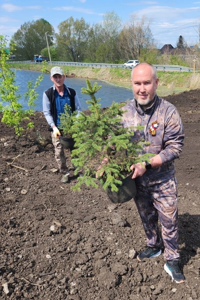 В Уфимском районе заложили еловую аллею «Бурелэр Za»