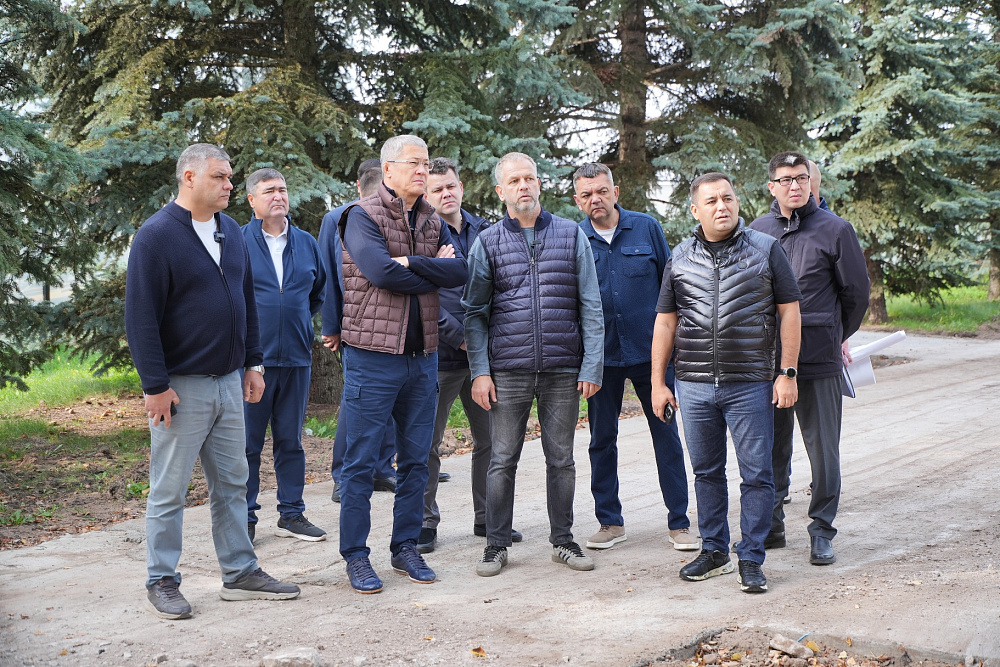 Радий Хабиров оценил ход реконструкции парка имени Ленина в Уфе