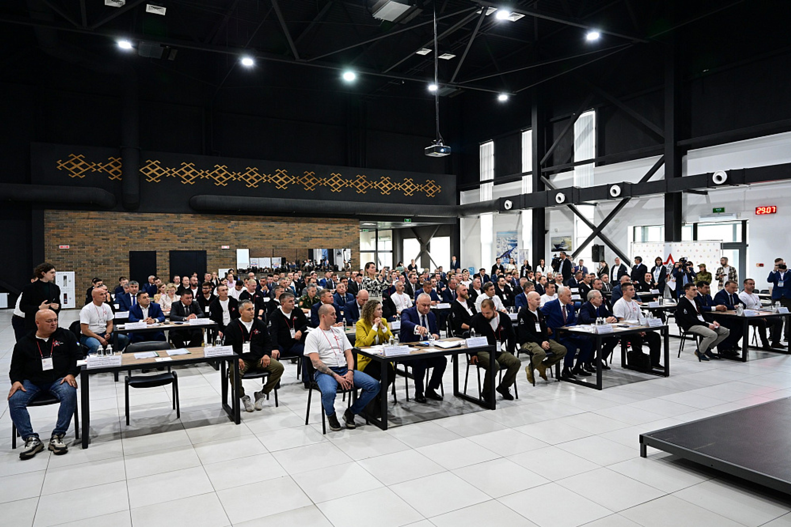 Радий Хабиров встретился с участниками программы «Герои Башкортостана»