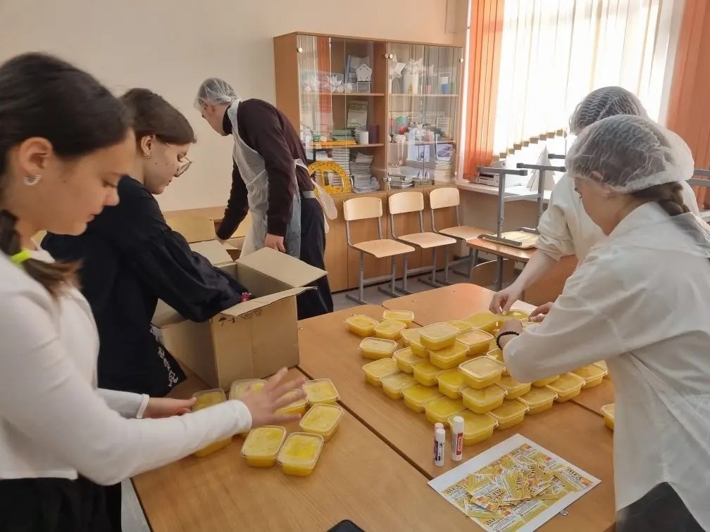 В школе Уфимского района продолжается сбор помощи для участников СВО