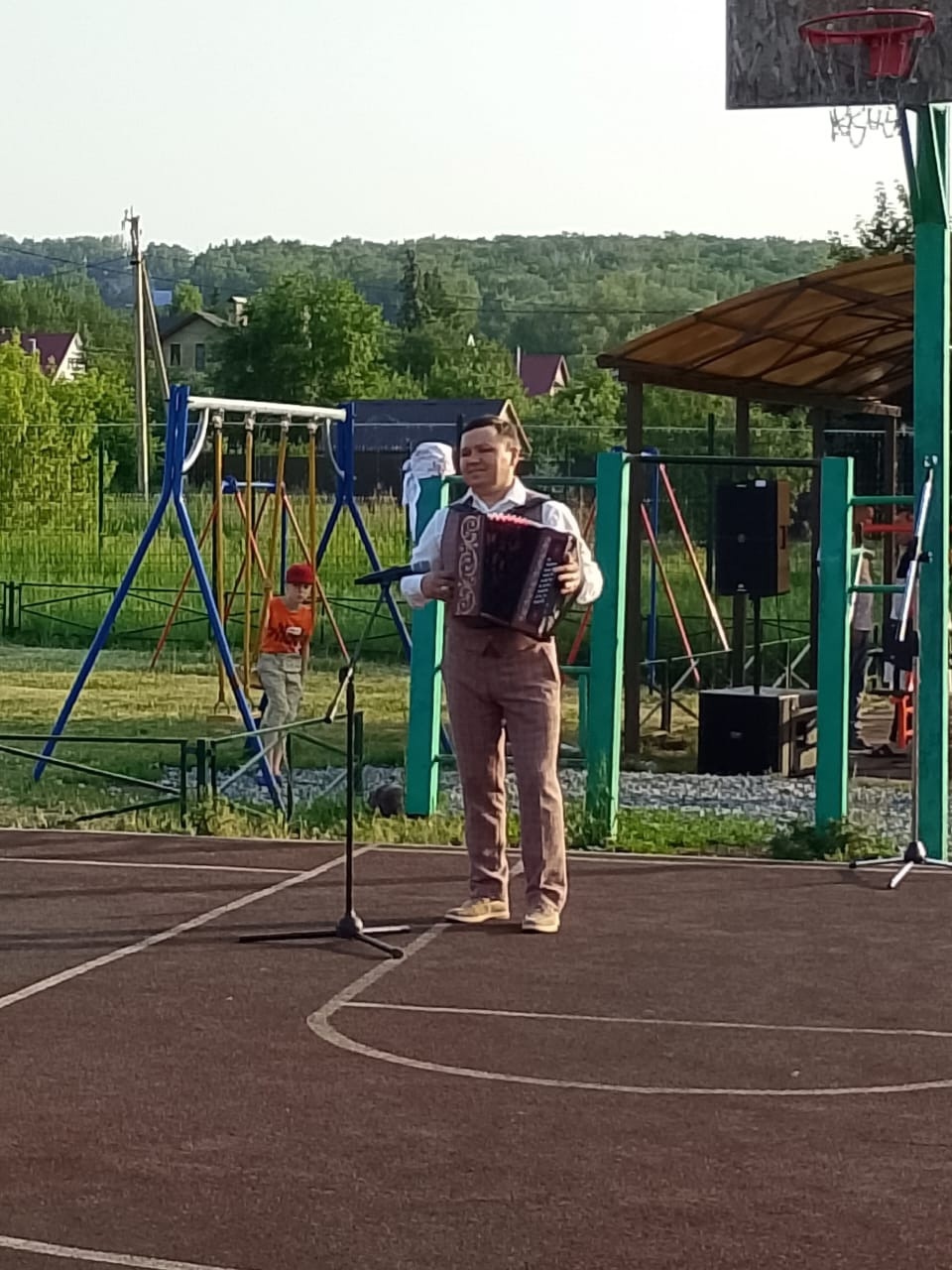 Патриотический концерт в Лекаревке объединил жителей Уфимского района