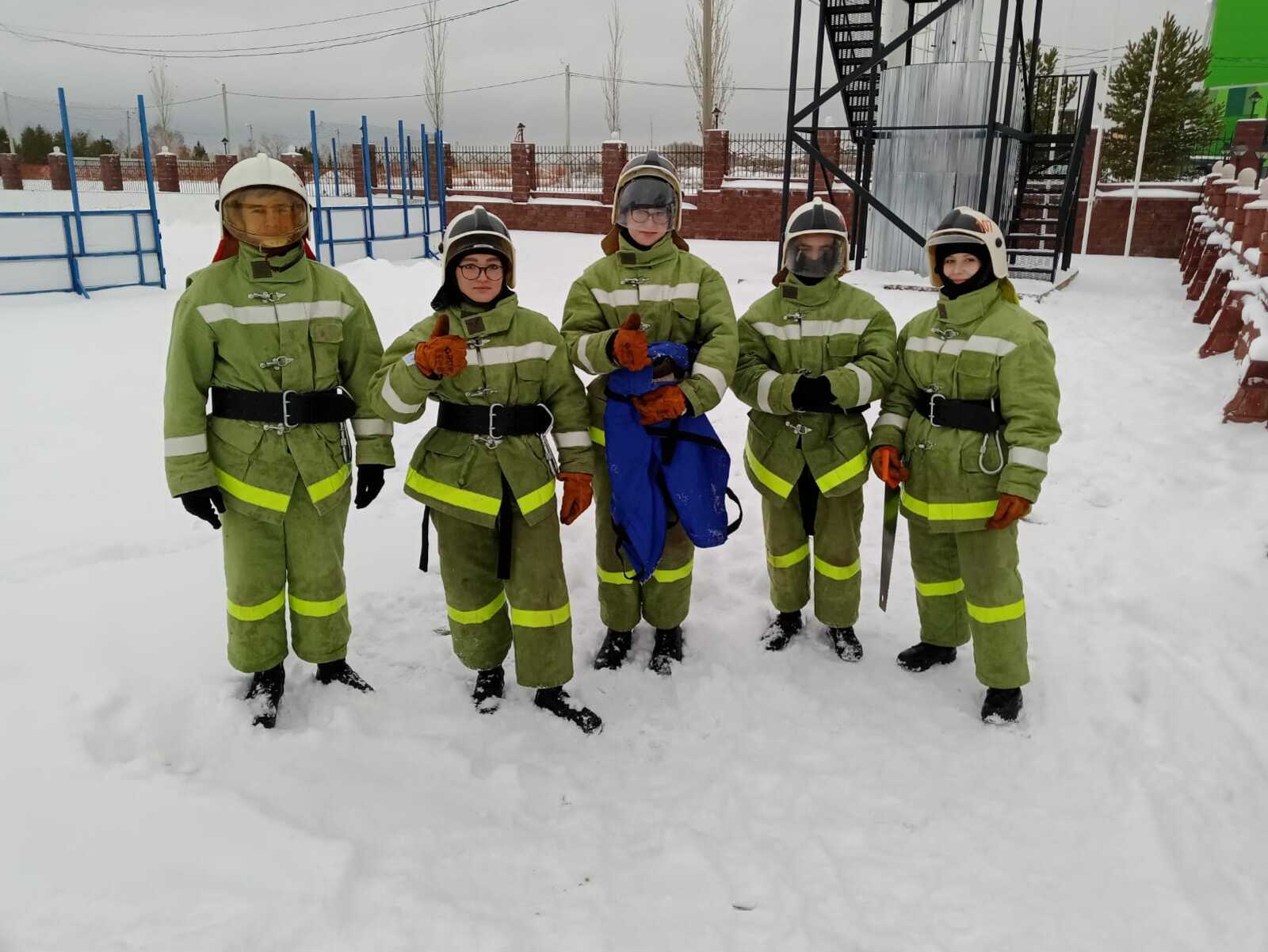 Лицеисты Уфимского района Башкирии учатся быть спасателями