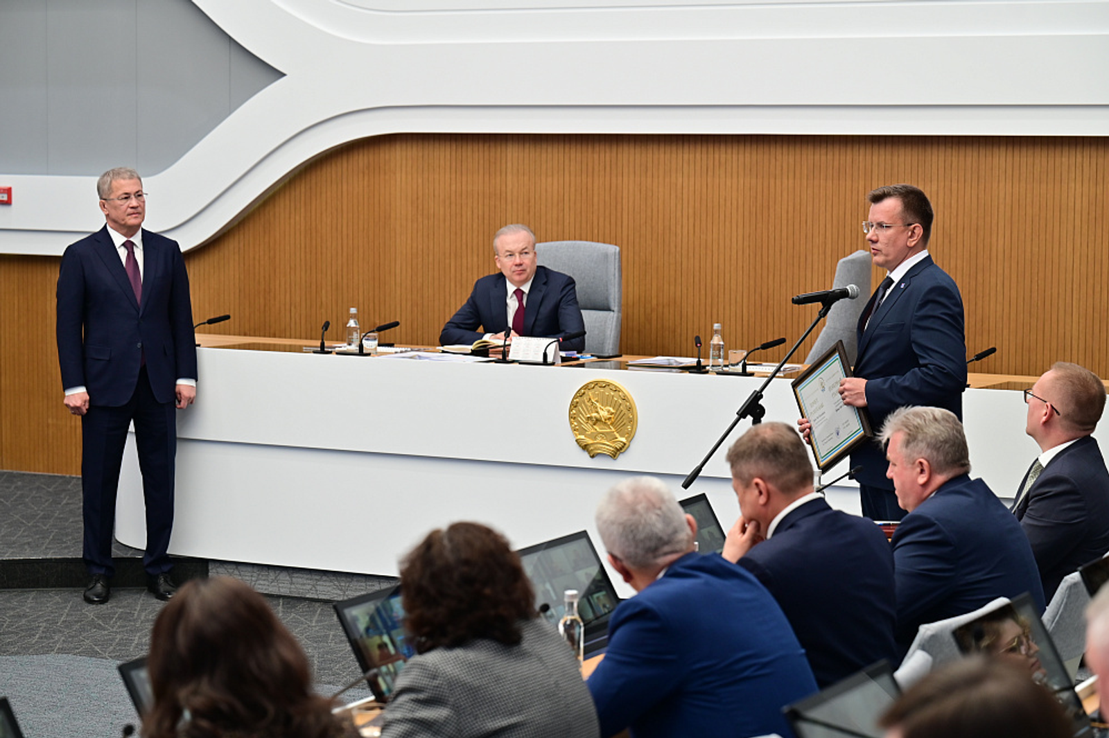 Радий Хабиров вручил государственные награды педагогам и учащимся Башкирии