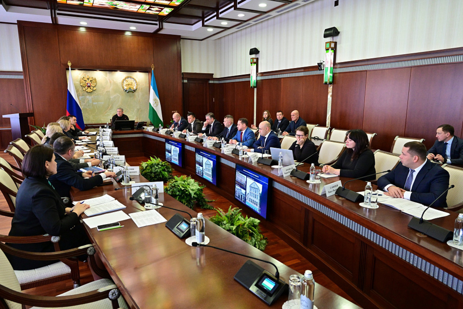 Радий Хабиров обсудил планы благоустройства исторического центра Уфы