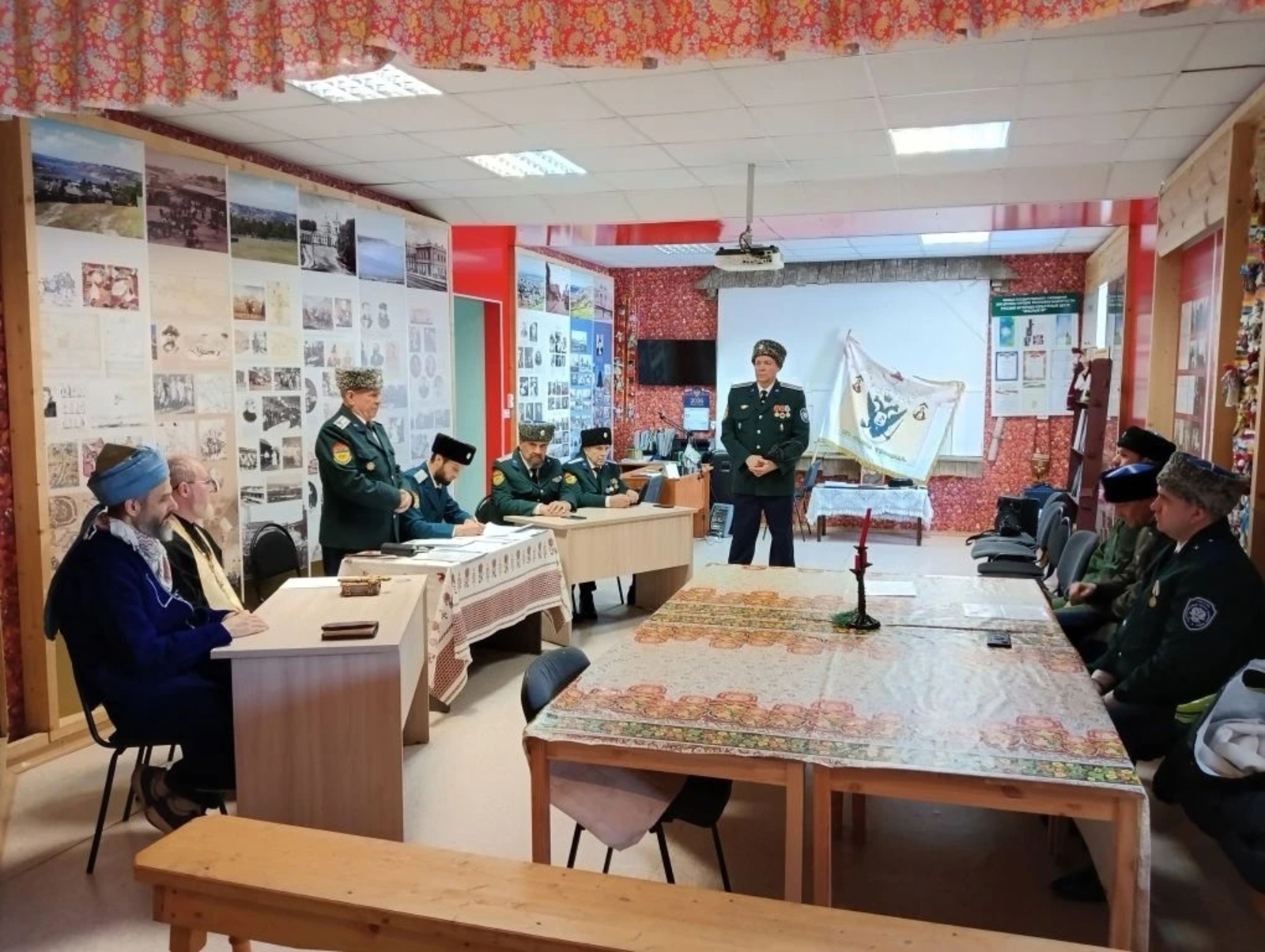 Казаки СКО «Станица Уфимская» провели традиционный Круг в ИКЦ «Красный Яр»