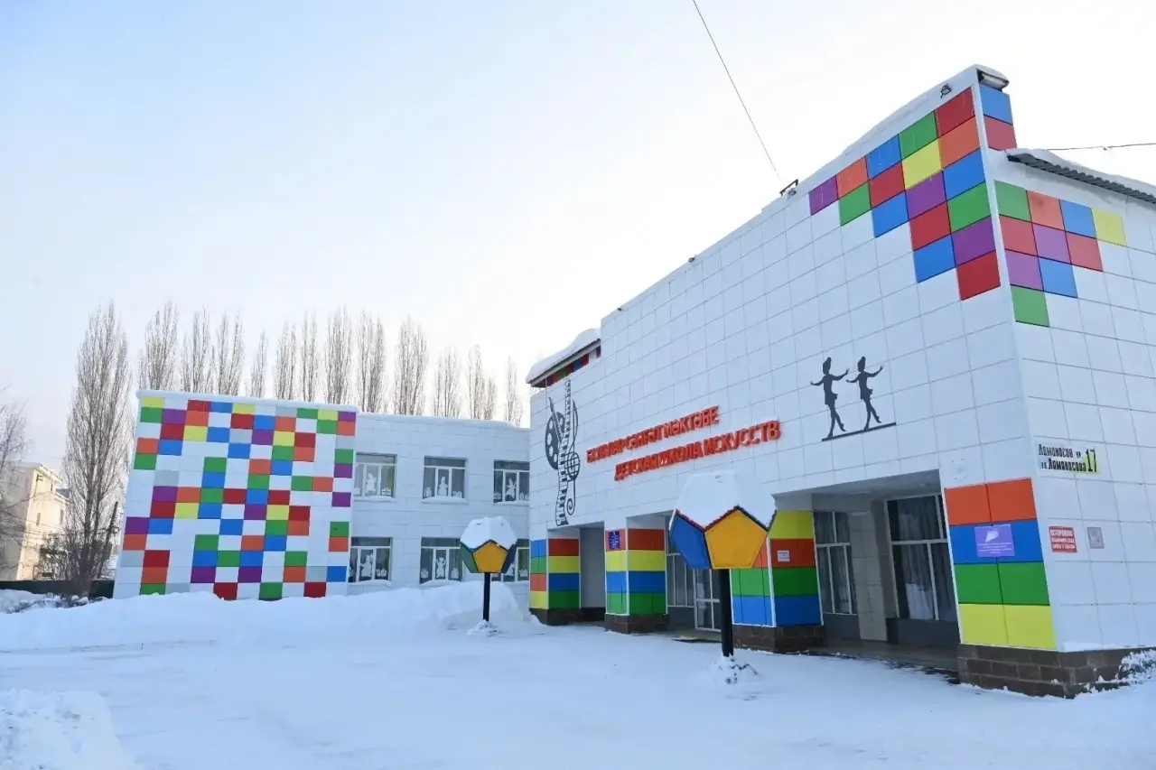 Глава Башкортостана проверил обновленную Детскую школу искусств в Янауле