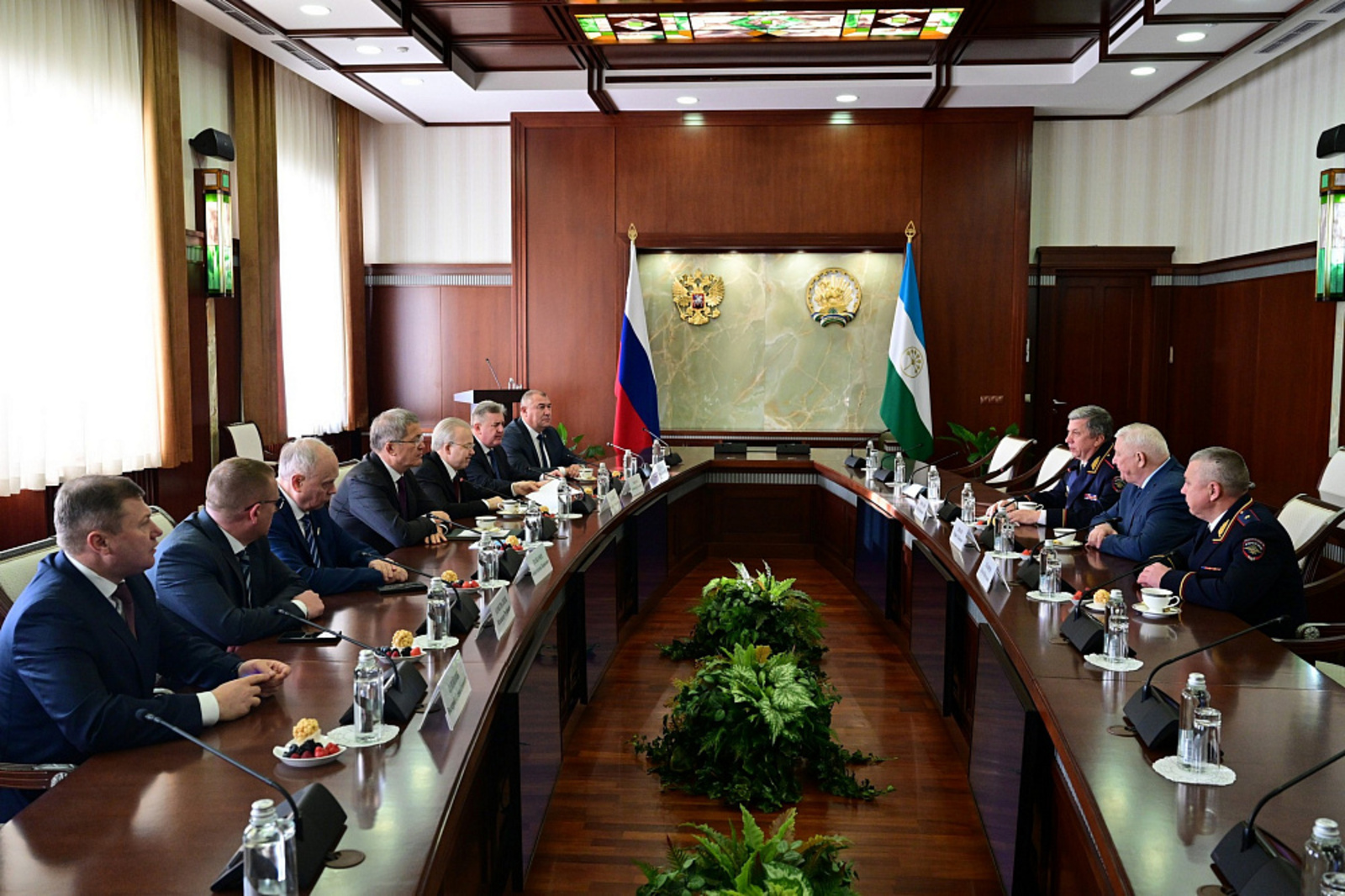 Радий Хабиров встретился с экс-министром МВД Башкирии Рафаилом Диваевым