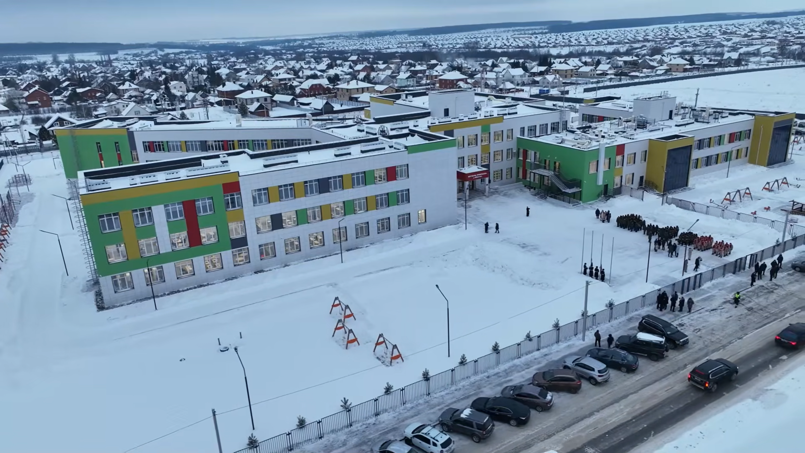 Радий Хабиров открыл новую школу в Уфимском районе