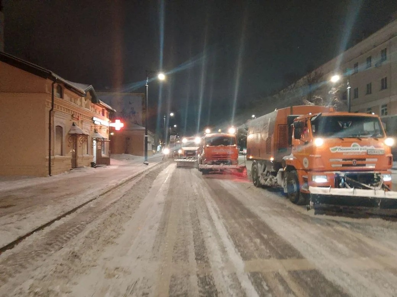 В Башкирии дорожные службы работают на трассах в круглосуточном режиме