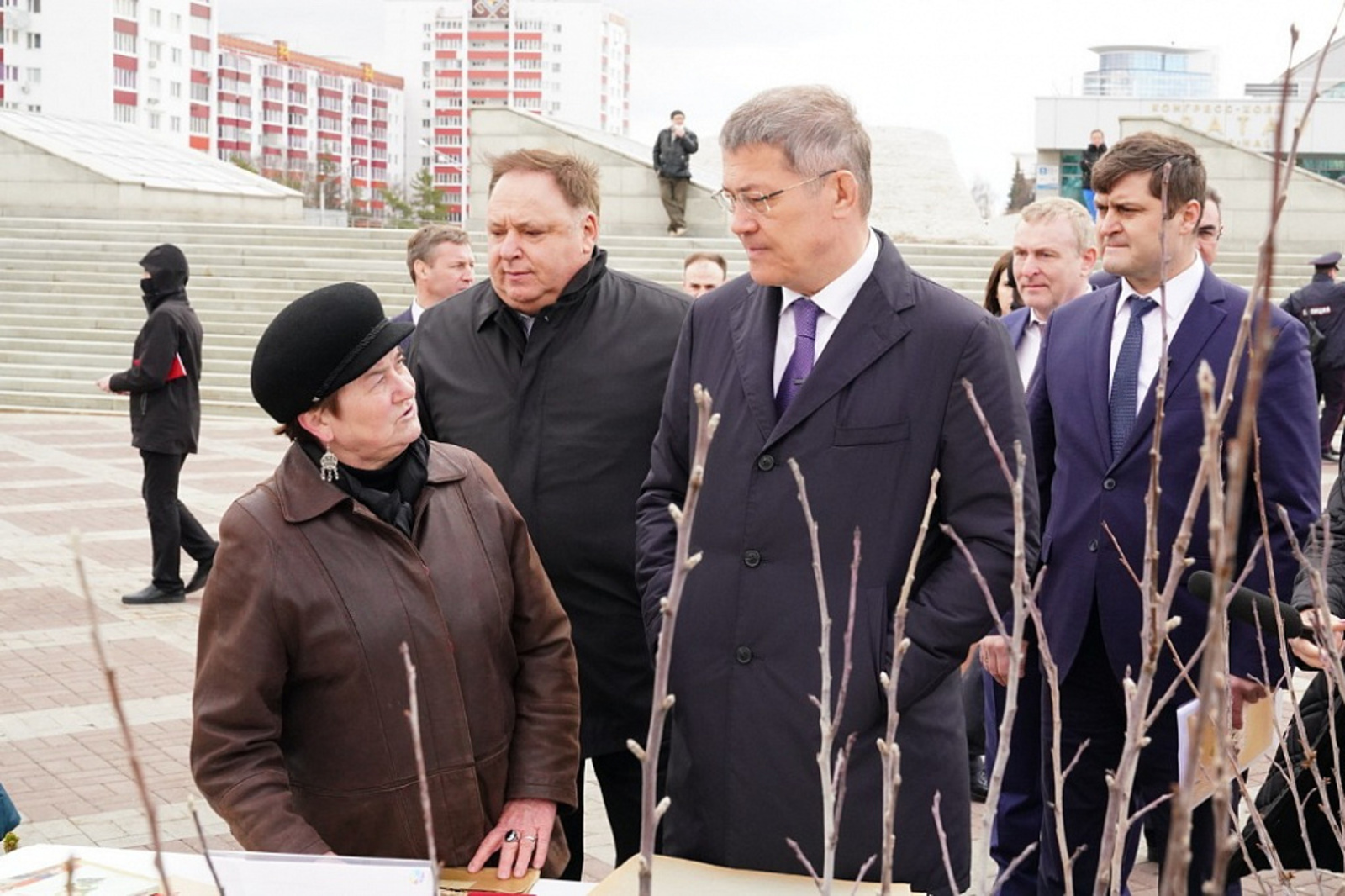 Глава Башкирии поручил активизировать работу по поддержке садовых товариществ