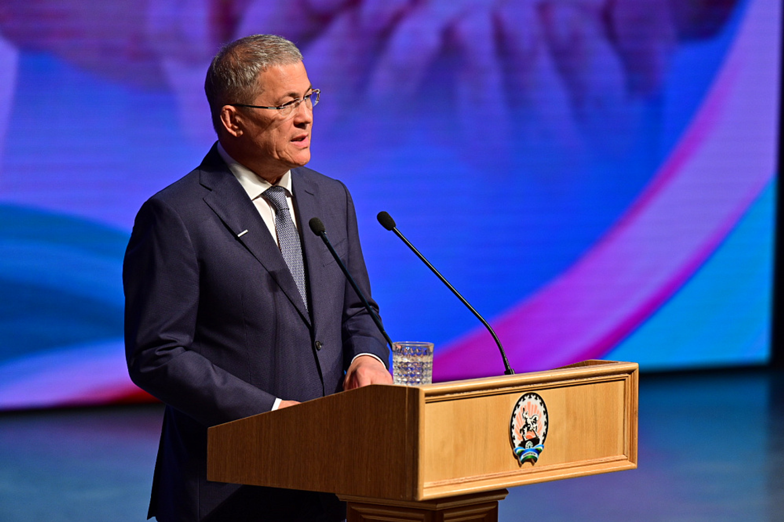 Радий Хабиров поздравил медиков Башкирии