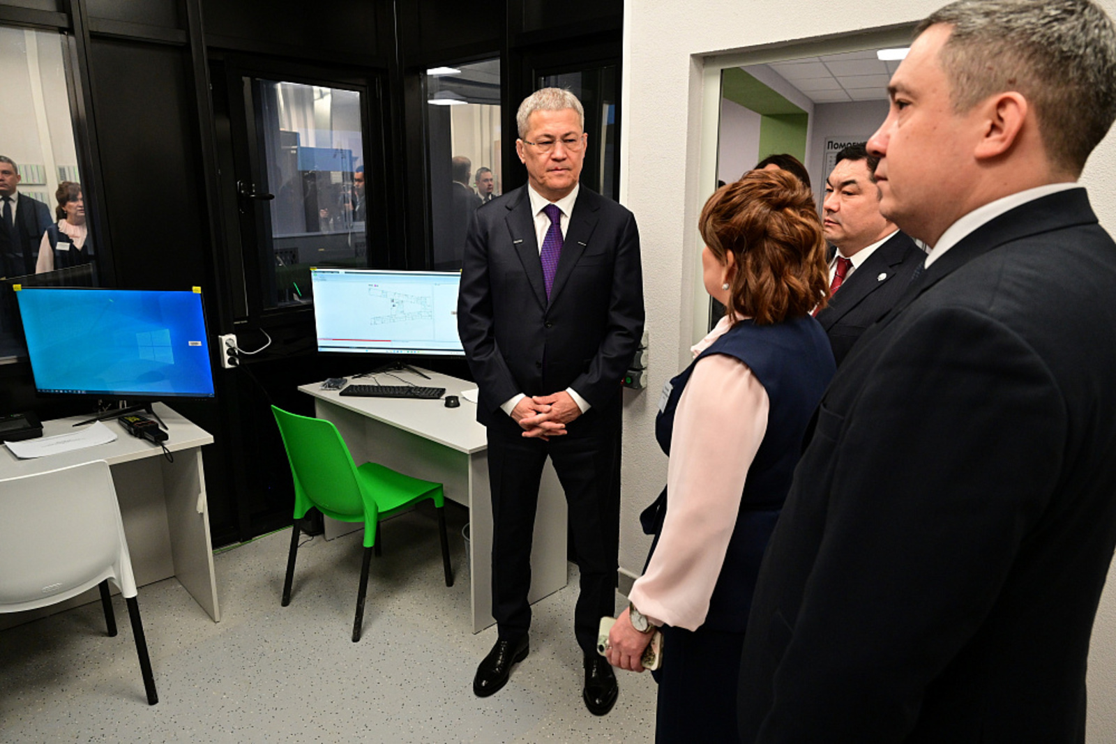 Глава Башкирии принял участие в открытии крупнейшей школы ПФО