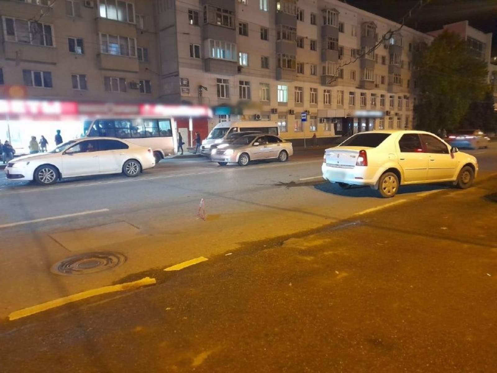 В столице Башкирии девушка, управляя автомобилем «Рено Логан», наехала на 35-летнего пешехода