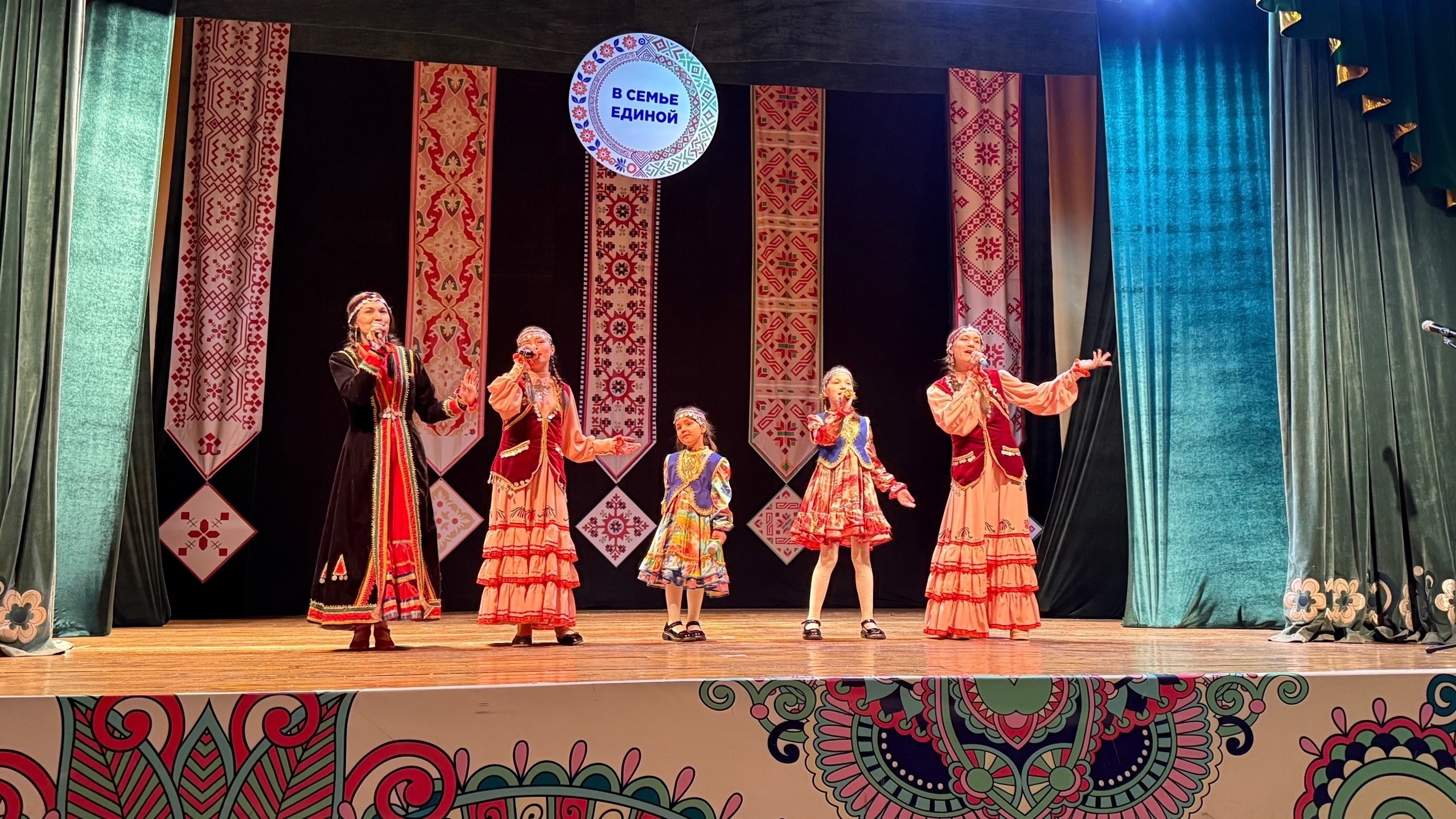 В Николаевке прошёл концерт «В семье единой!»