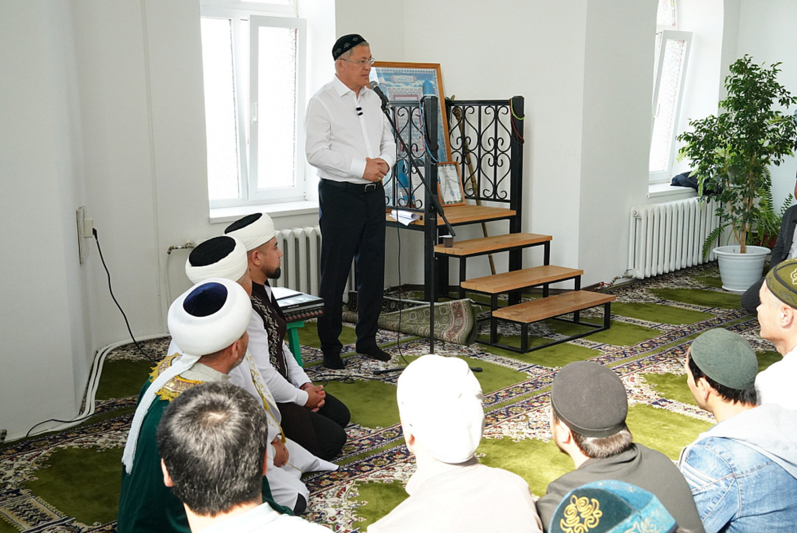 Глава Башкирии посетил мечеть «Жамиг» на празднике Курбан-байрам