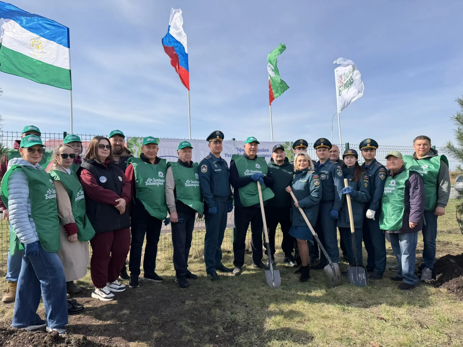 Отдел МЧС Уфимского района принял участие в акции «Зелёная Башкирия»