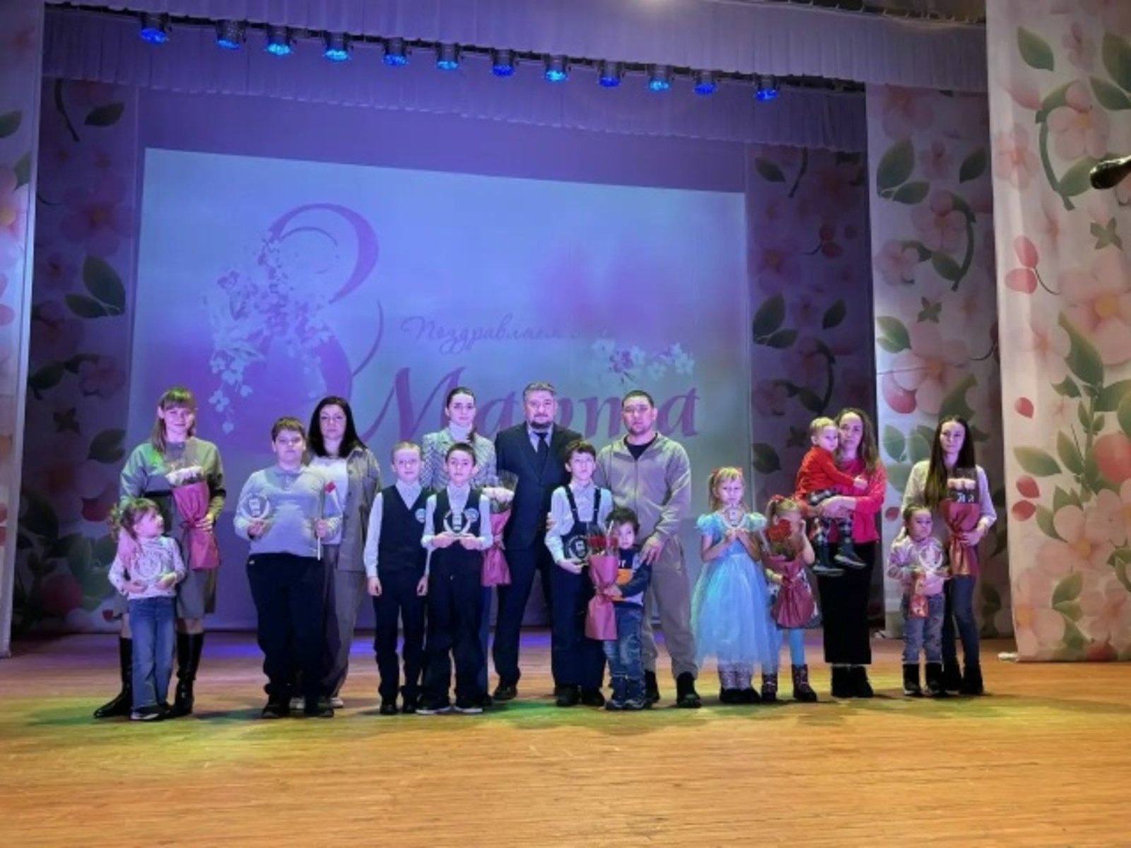 «Женщина — Весна России»: в Уфимском районе отметили главный женский праздник