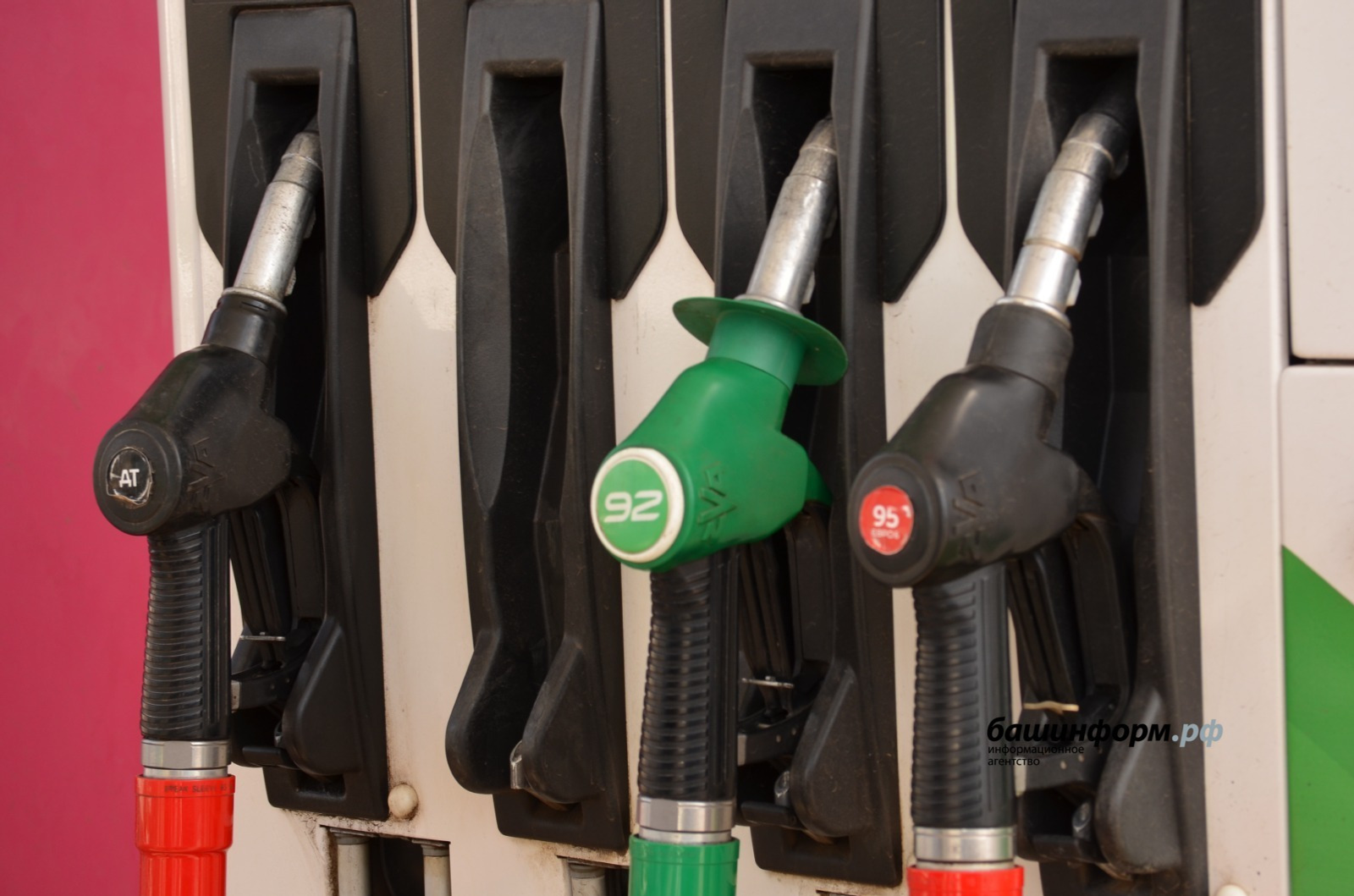 Стоимость бензина в Башкирии выросла на три копейки