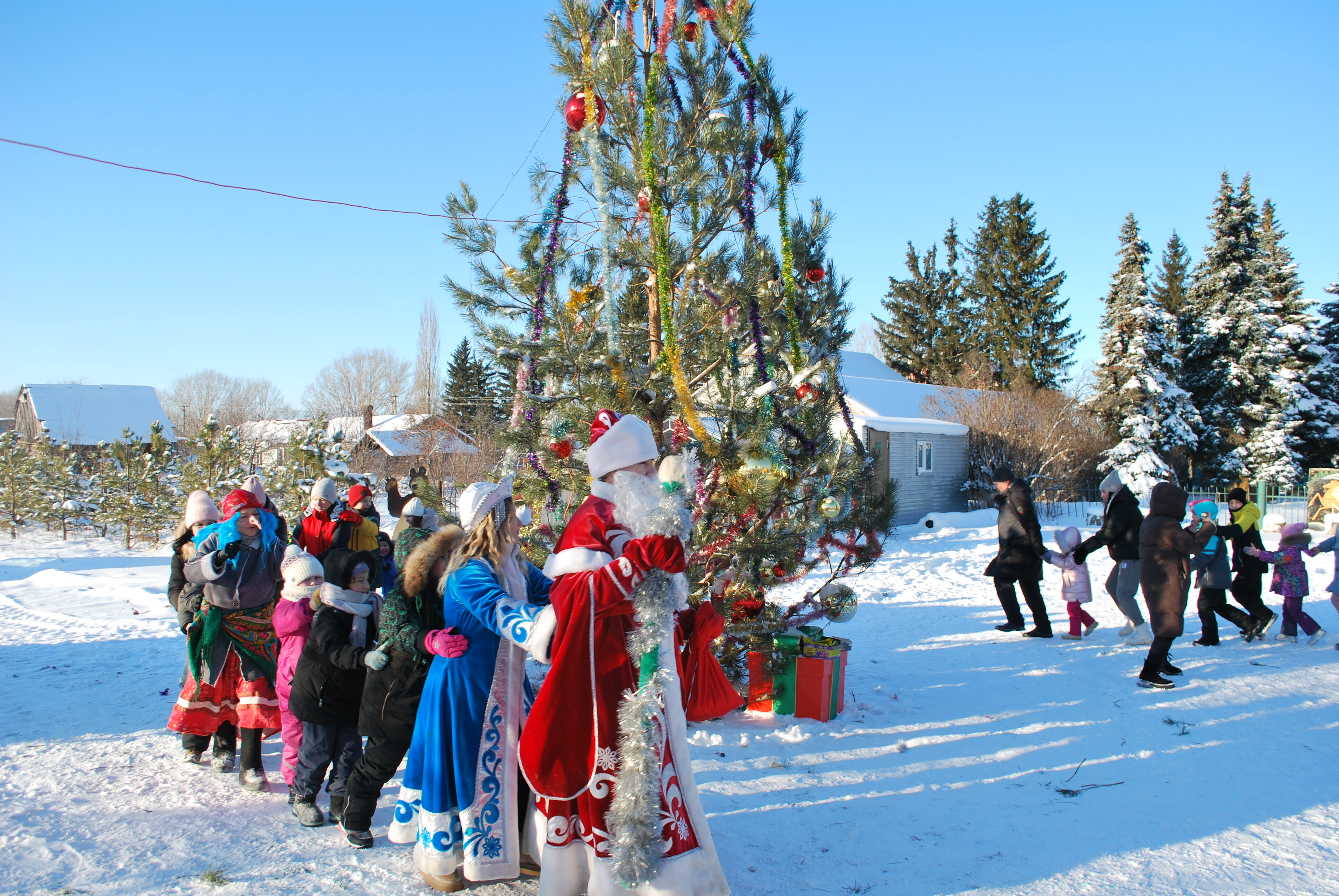 В селе Красный Яр открылась резиденция Деда Мороза