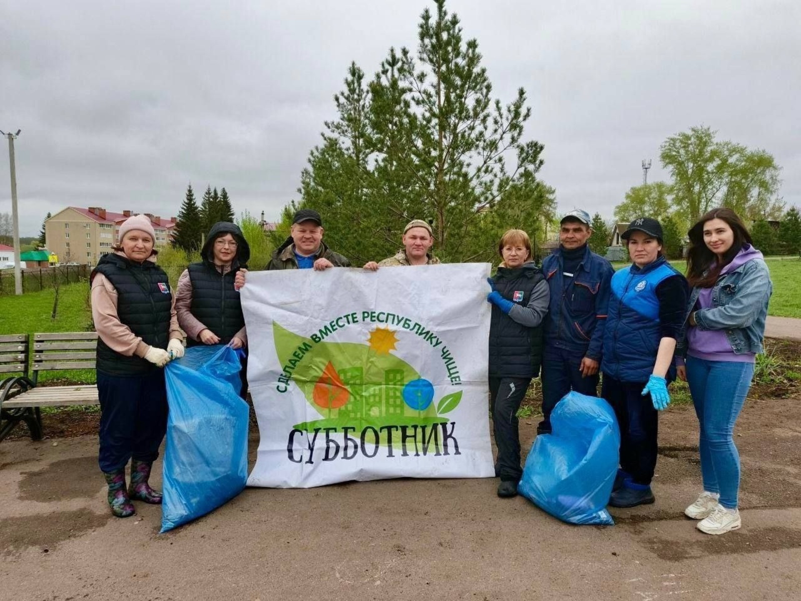 В Уфимском районе продолжаются субботники