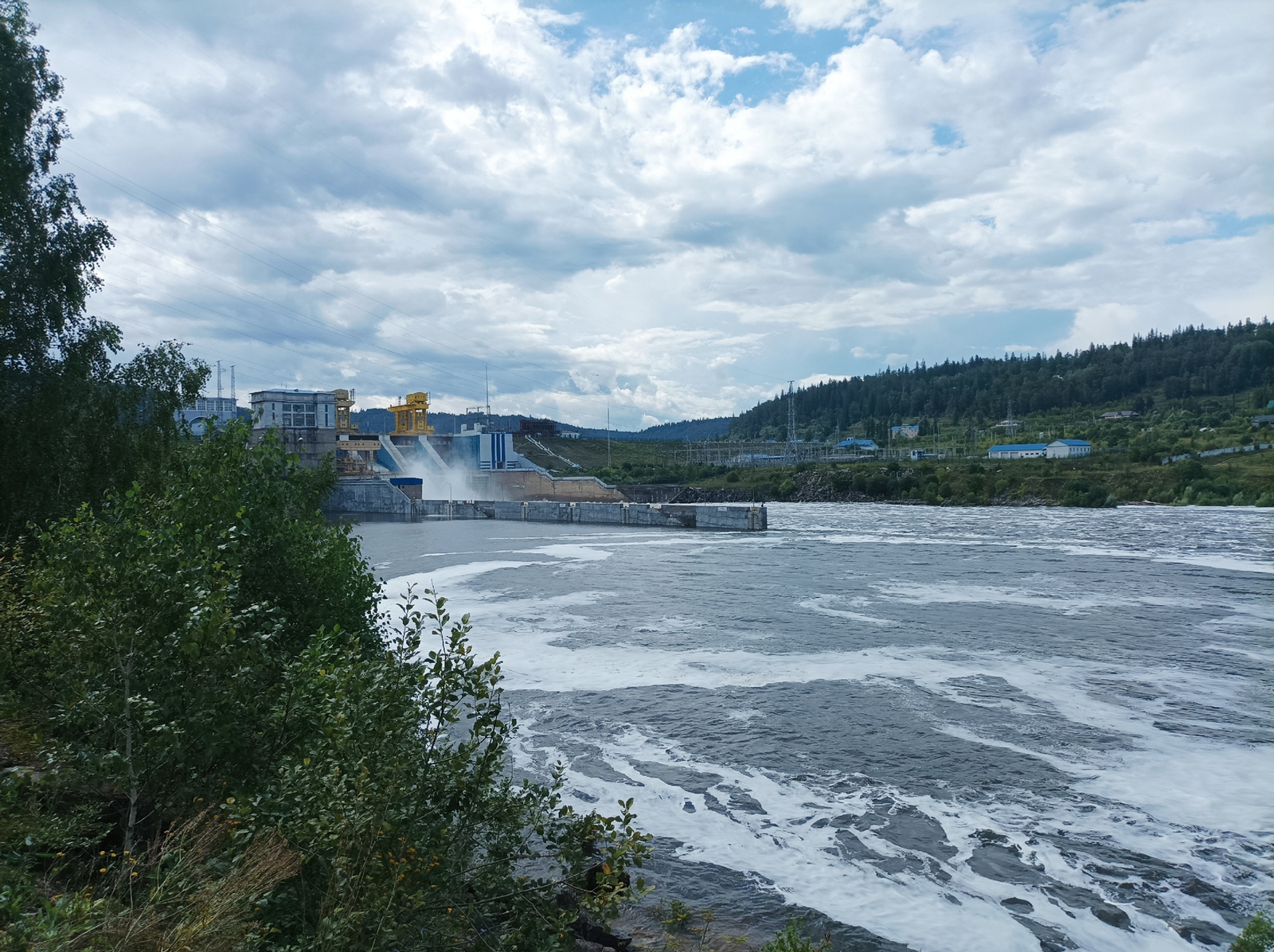 В Уфе из-за паводка подтоплены дороги к садовым товариществам и турбазам