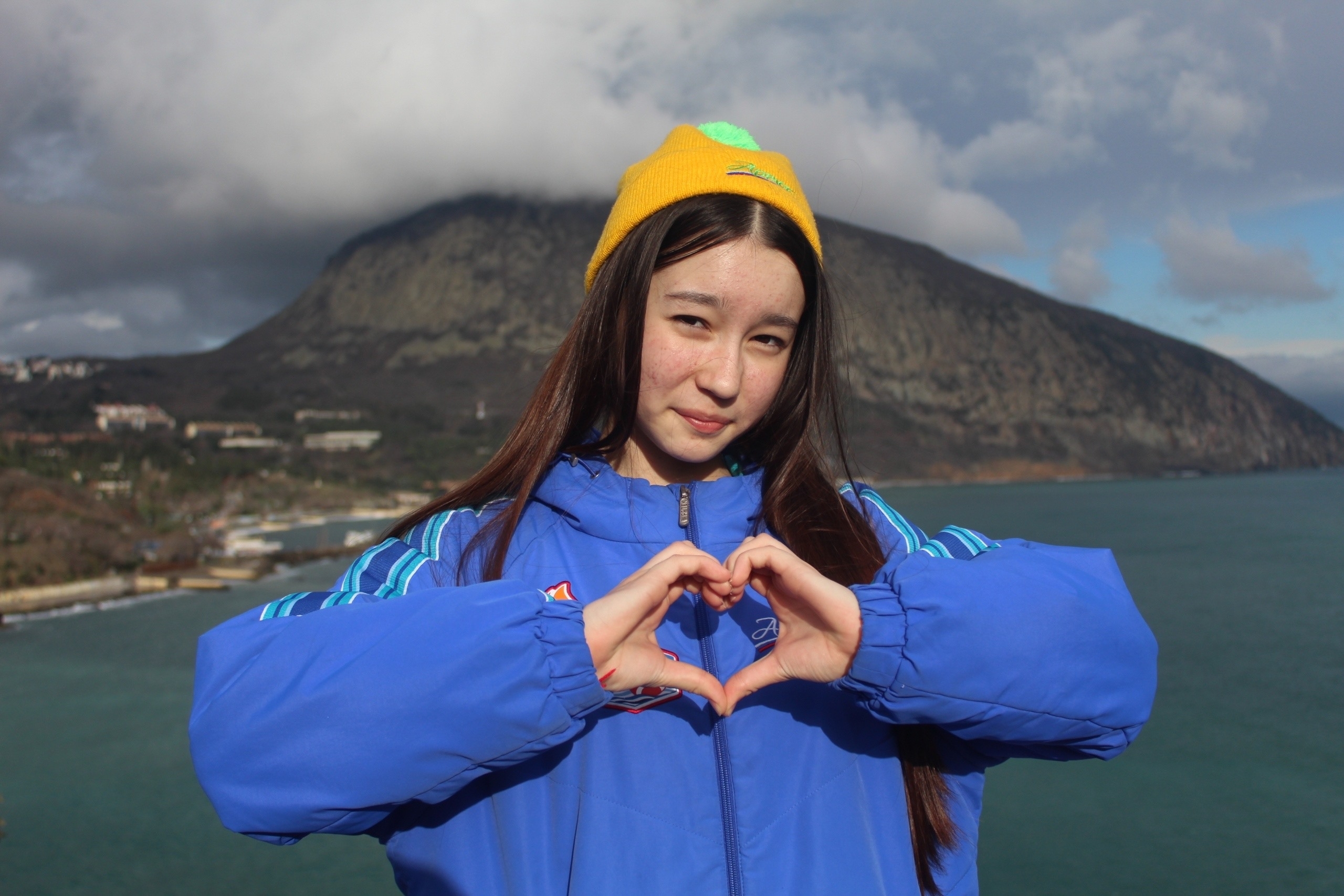 Школьники Уфимского района стали участниками смены «Служить России» в «Артеке»