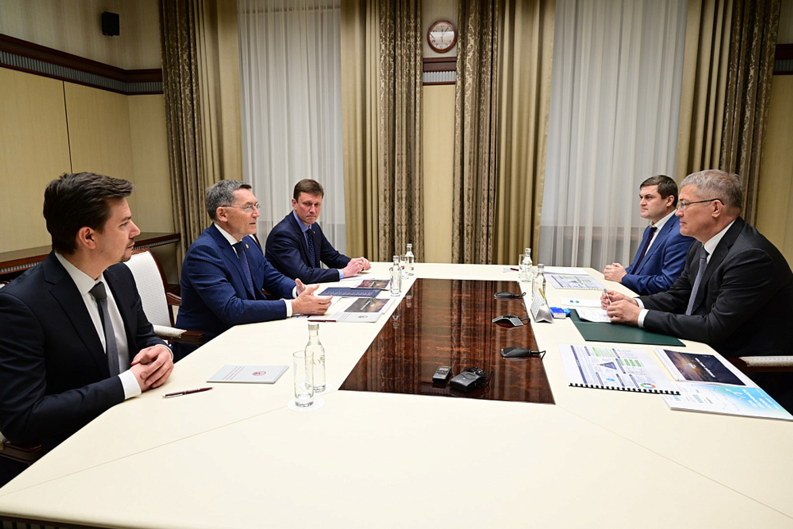 Радий Хабиров обсудил модернизацию молочного завода в Уфе