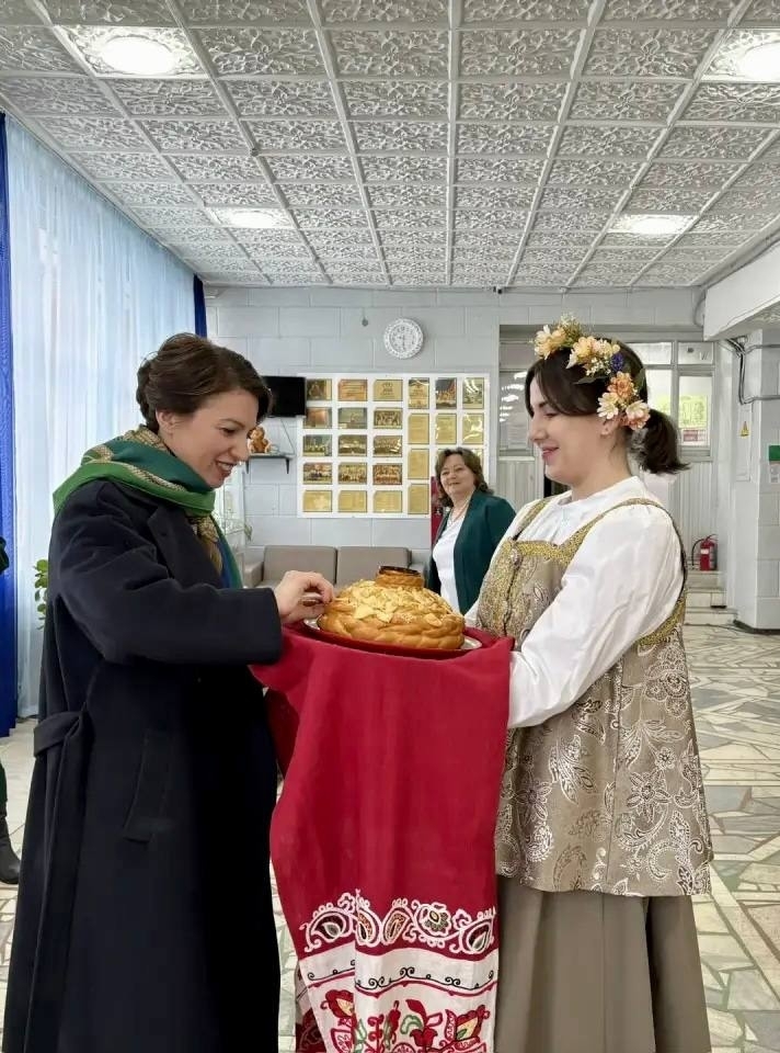 Депутат Госдумы Ирина Панькина посетила с экскурсией село Красный Яр