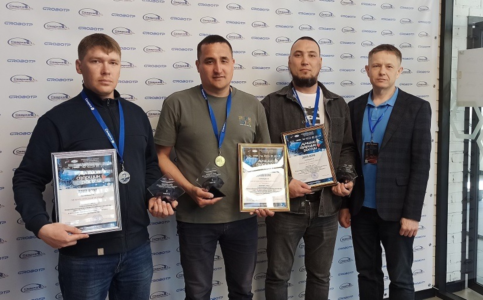 Урал Лукманов